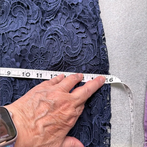 Forever 21 - Elegant Navy Lace Mini Skirt - Picture 5 of 8